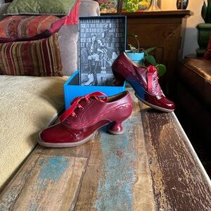 WHO DOESN’T WANT A PAIR OF FLUEVOGS?
Worn less than a handful of times.